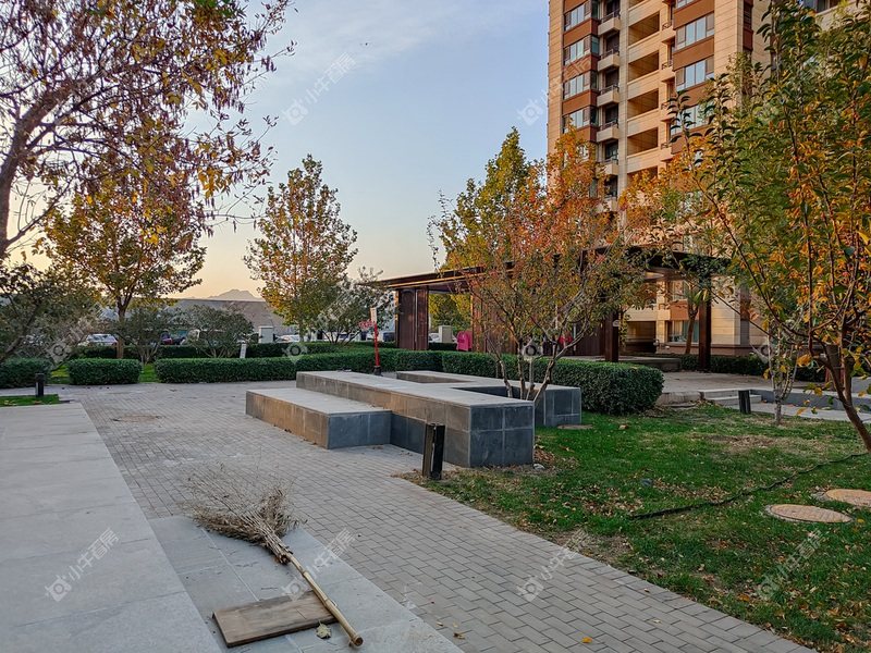 北京西山湖文苑能买吗，自住型商品房转手要看什么